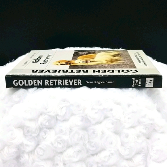 A Kennel Club Book Golden Retriever A Comprehensive Guide Hardcover Book - Picture 5 of 5